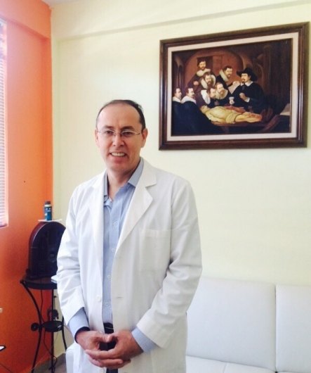 Dr. Enrique Hernández de Anda