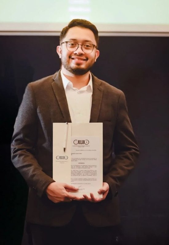 Dr. Juan Cuervo