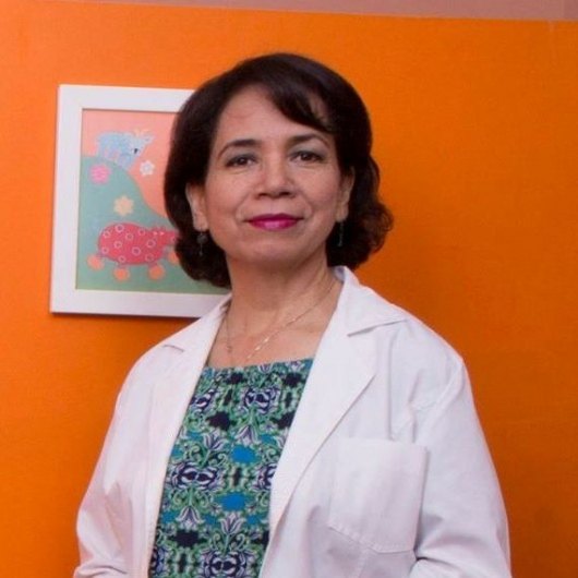 Dra. María del Socorro Flores Lam