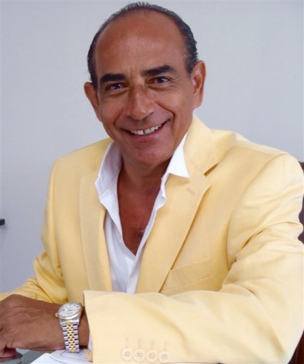 Dr. Manlio Speziale