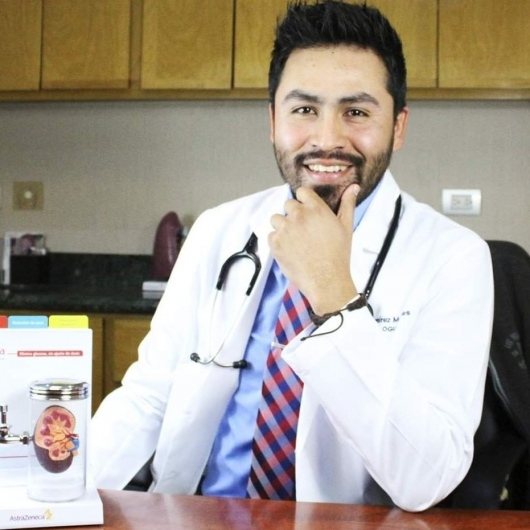 Dr. Luis Ramírez